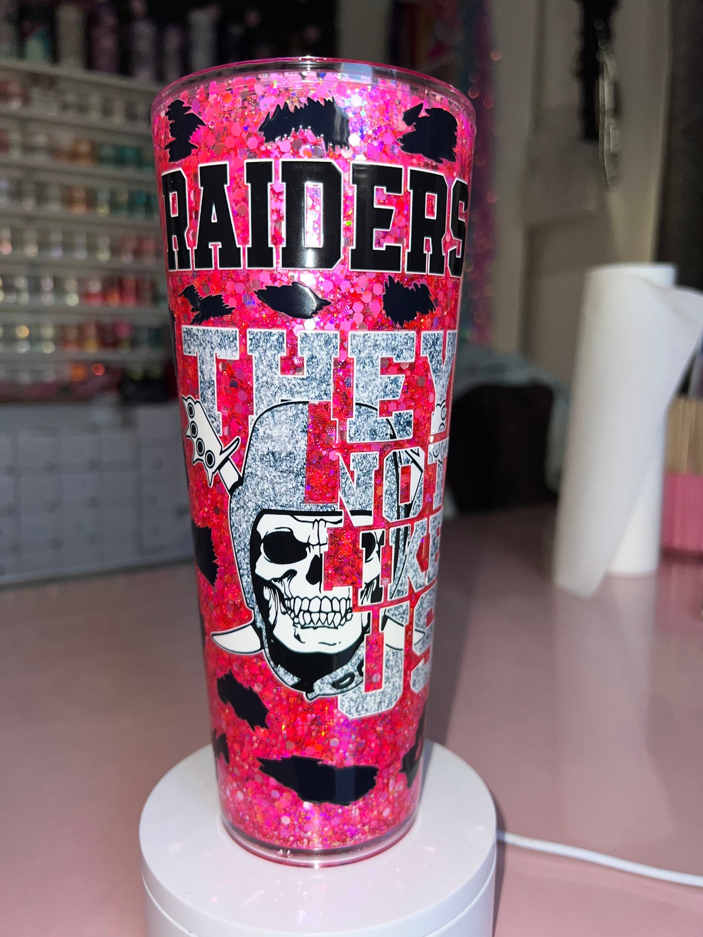 24 oz Acrylic Double-Wall Snow Globe Tumbler —Raiders (Suspended)